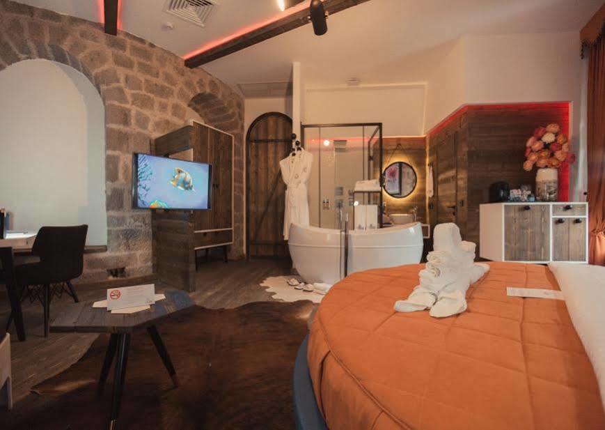 Cephanelik Boutique Hotel ทรับซอน ภายนอก รูปภาพ