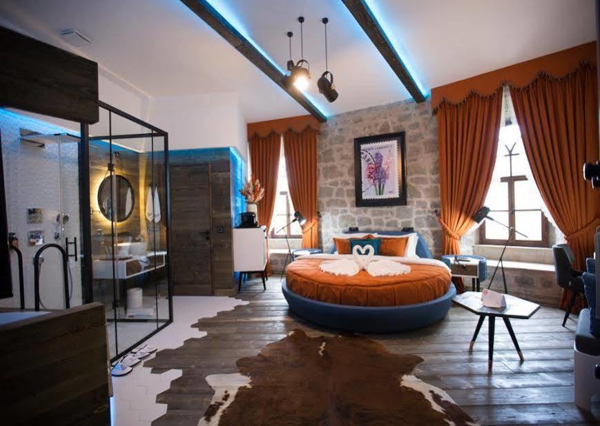 Cephanelik Boutique Hotel ทรับซอน ภายนอก รูปภาพ